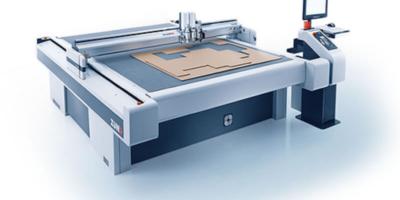 碳纖維切割怎麼選?水刀、雷射、CNC 銑削與數位刀具四種工法比較